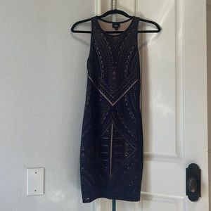 Women's form fitting sleeveless dresss